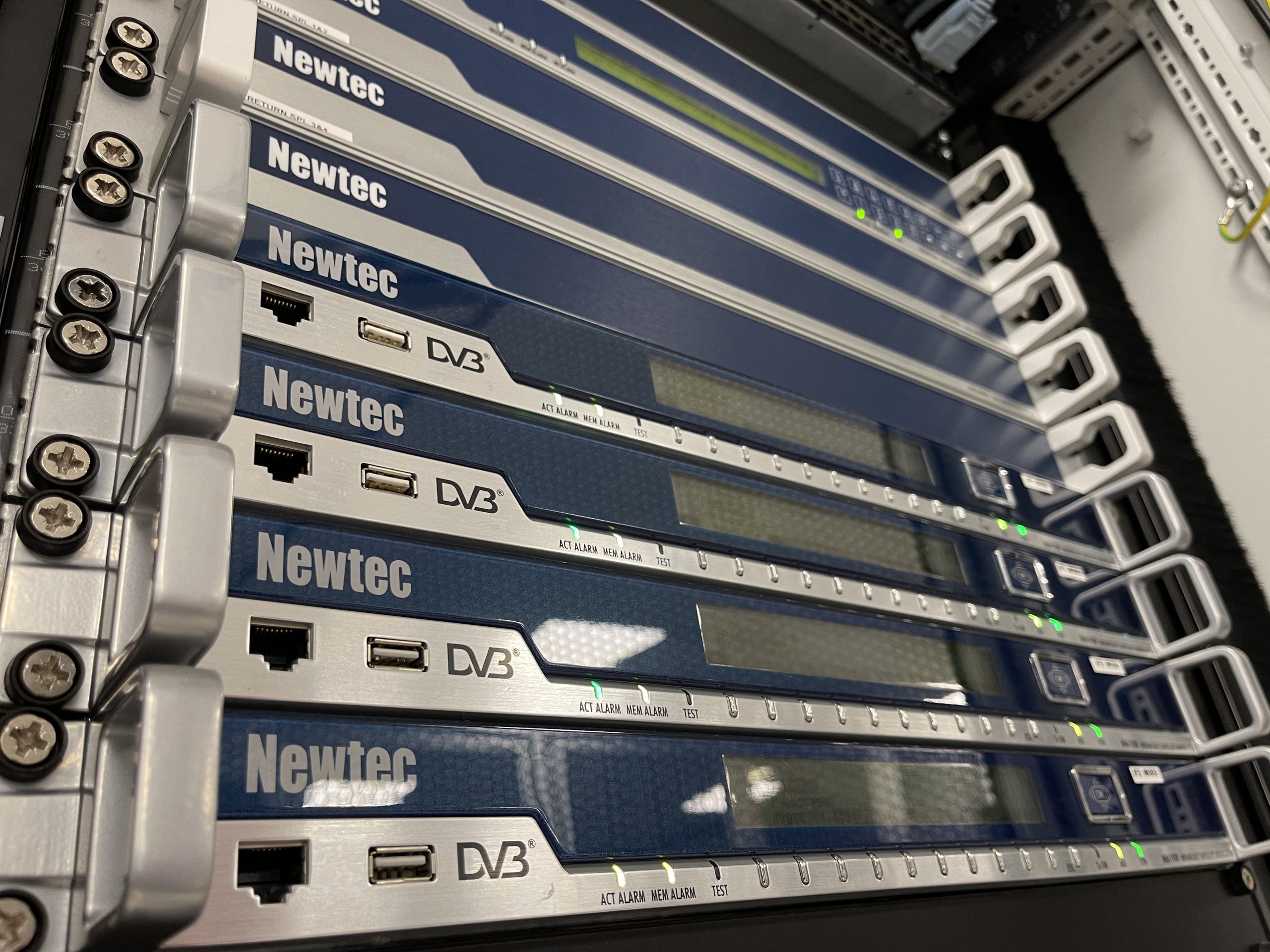 Newtec (ST Engineering) M6100 Broadcast Satellite Modulator
