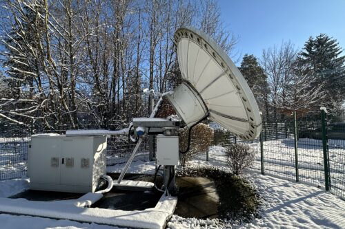 Andrew 3.7m DBS-band motorized Antenna