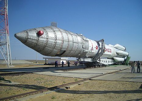 Proton-M moved to launch Pad