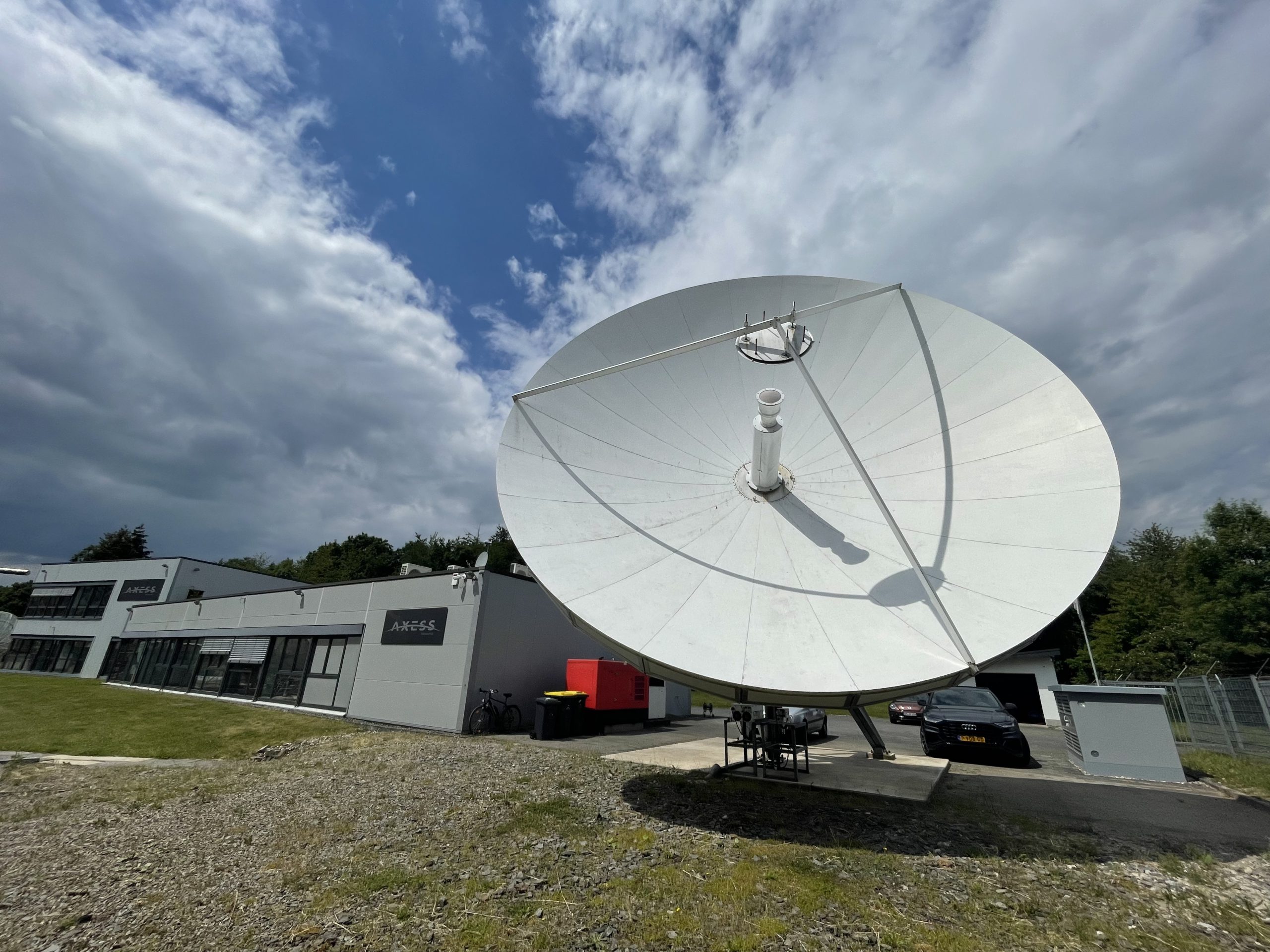 RSI 11.3m Earth Station Antenna