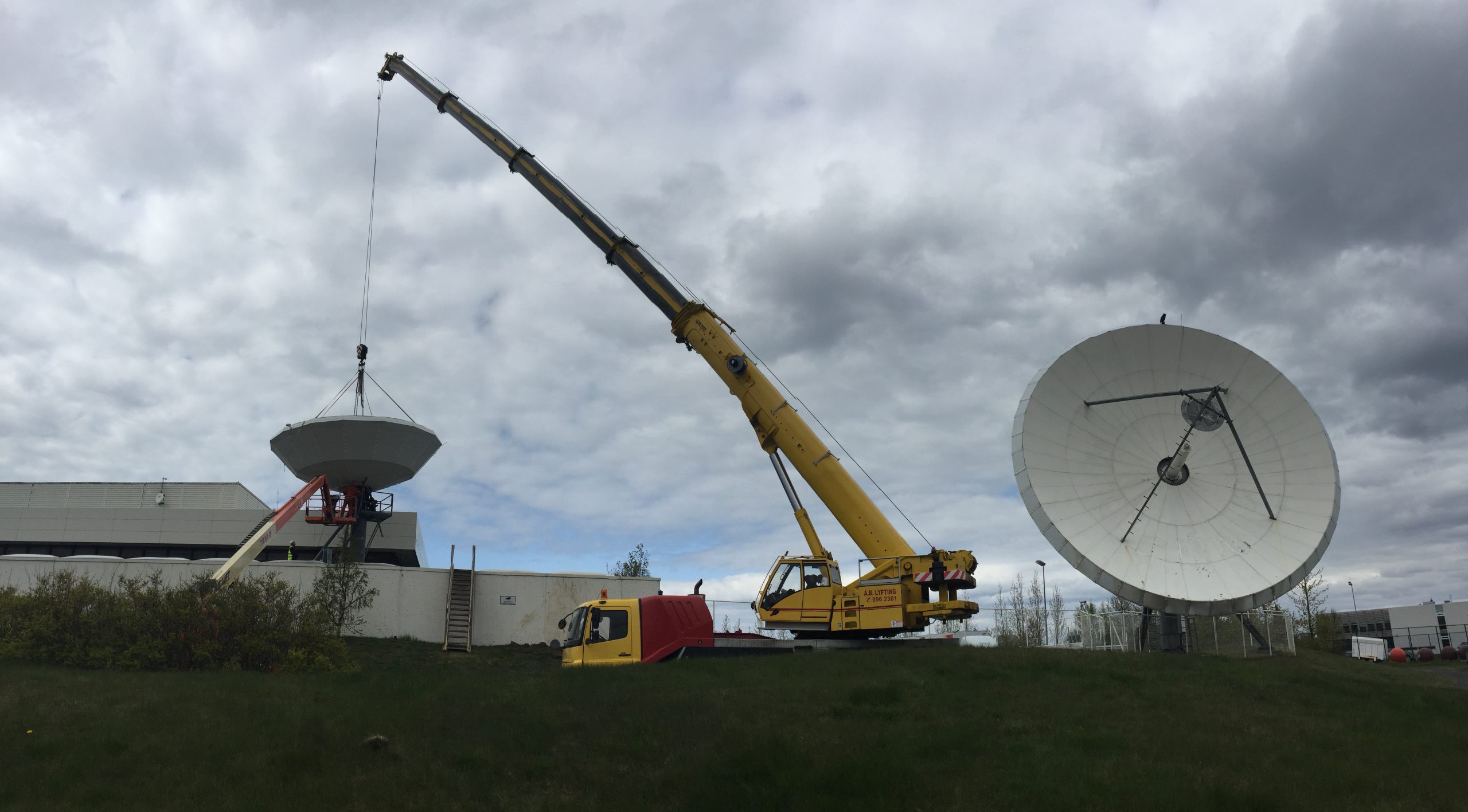 Skybrokers relocated a VertexRSI 8.1m Earth Station antenna for RÚV in Reykjavik, Iceland