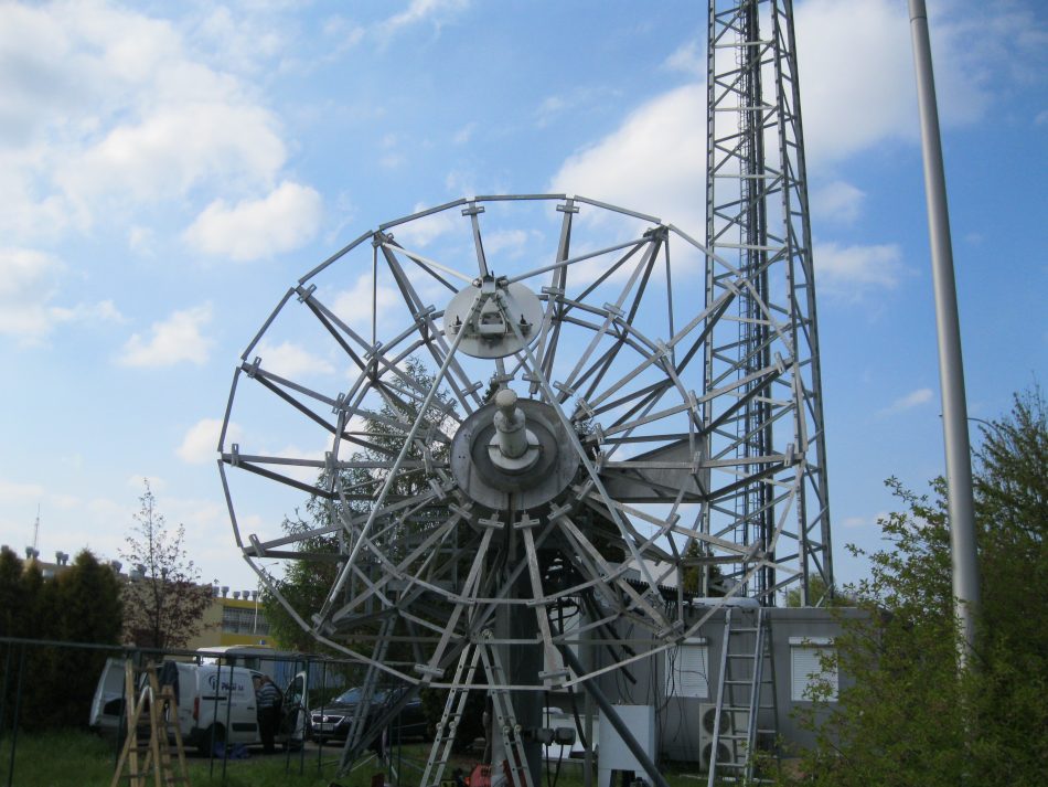 VertexRSI 6.1m Antenna