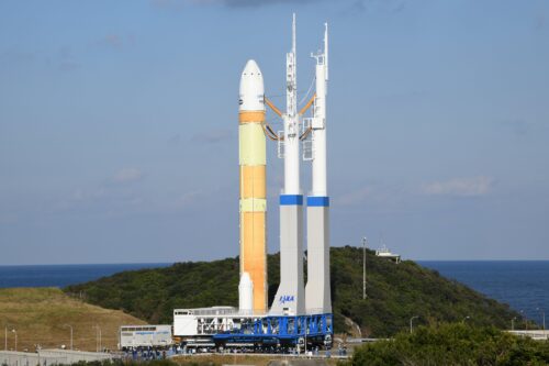 MHI H-3 on launch pad