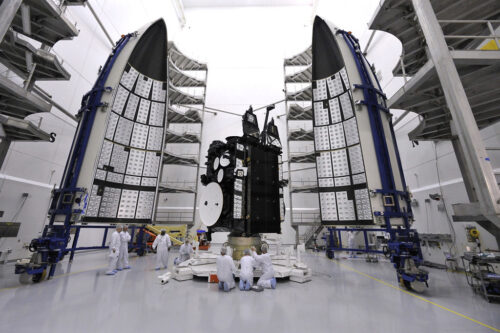 AEHF-1 satellite encapsulation