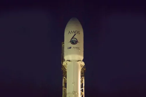 Falcon 9 with AMOS-6 ready for launch.jpg